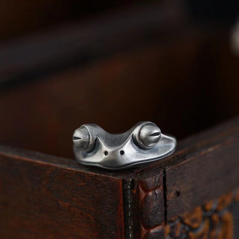Retro Distressed Frog Ring For - Men Accessories Drawing recension och pris